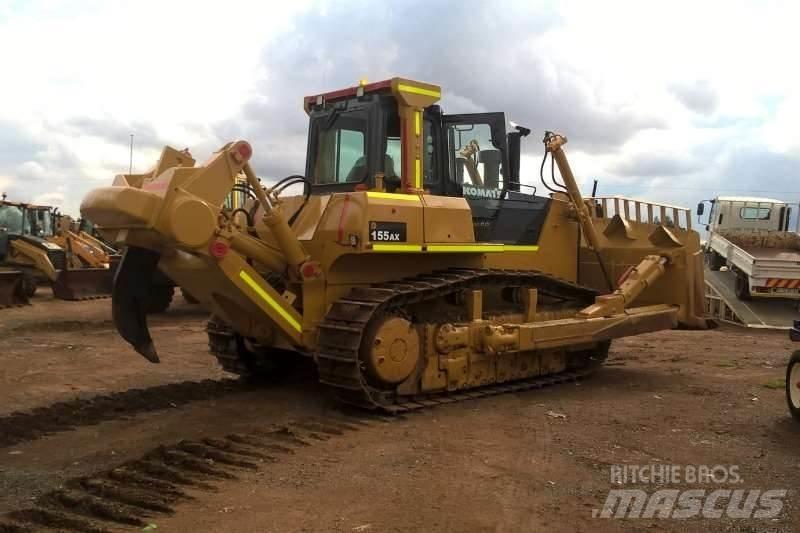 Komatsu D155-5 بلدوزرات مجنزرة