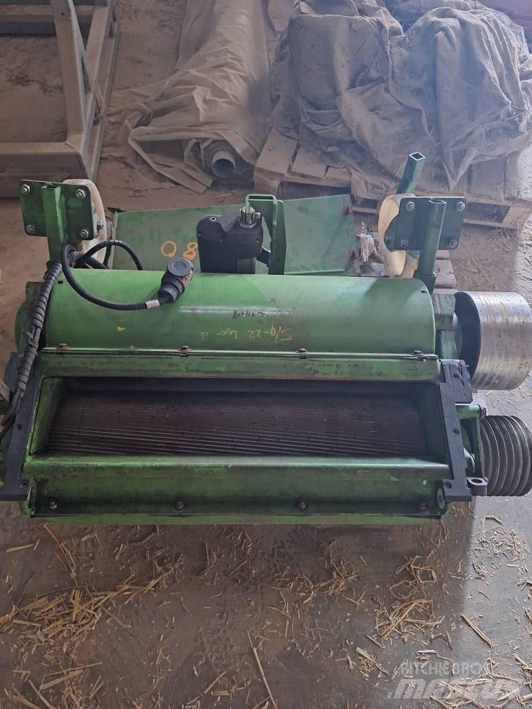 Krone Big X 680 علافات ذاتية الدفع