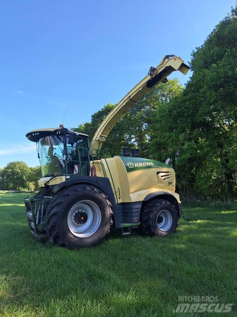 Krone Big X 680 علافات ذاتية الدفع