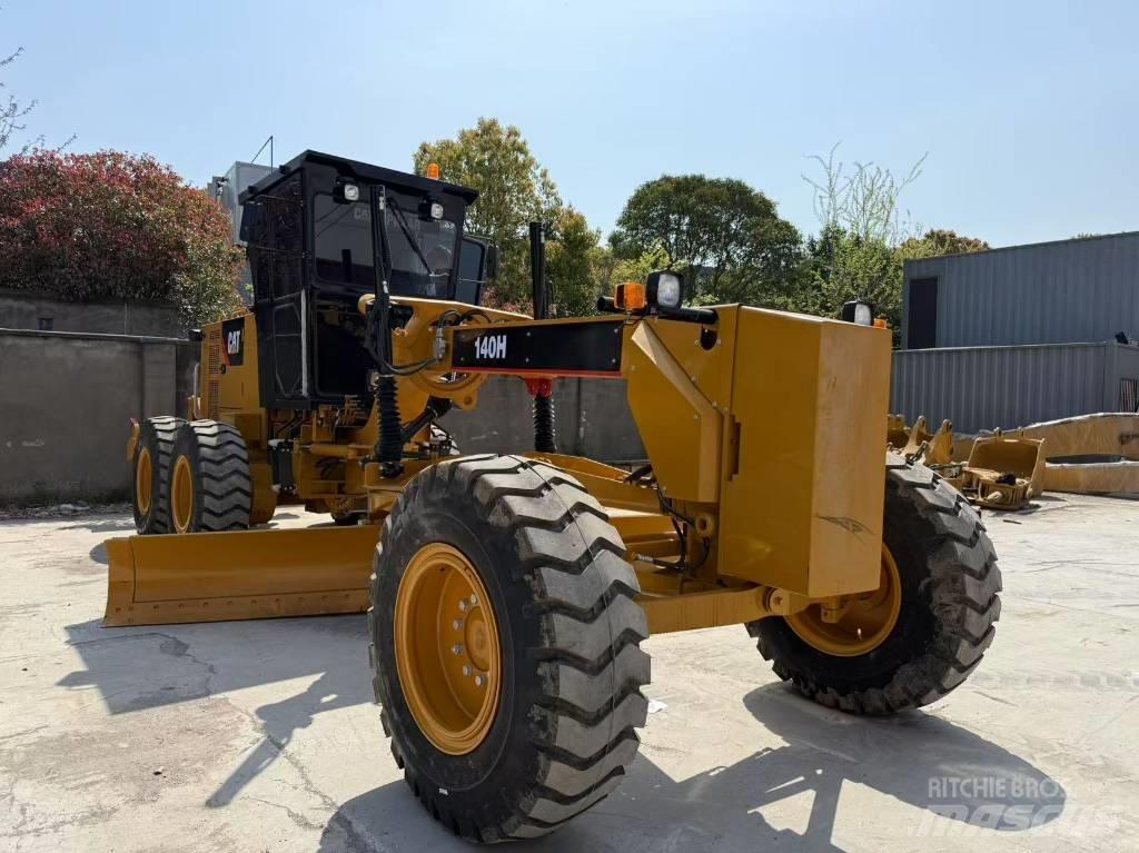 CAT 140 H معدات تمهيد الطرق