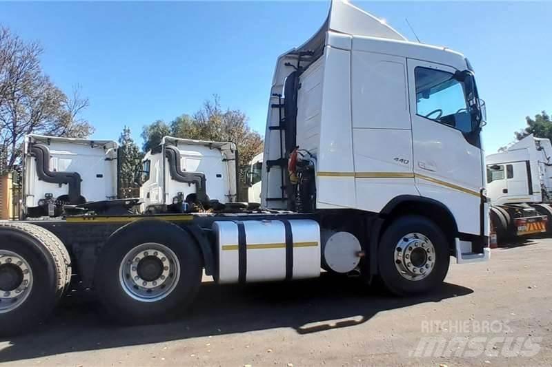 Volvo FH 440 شاحنات أخرى