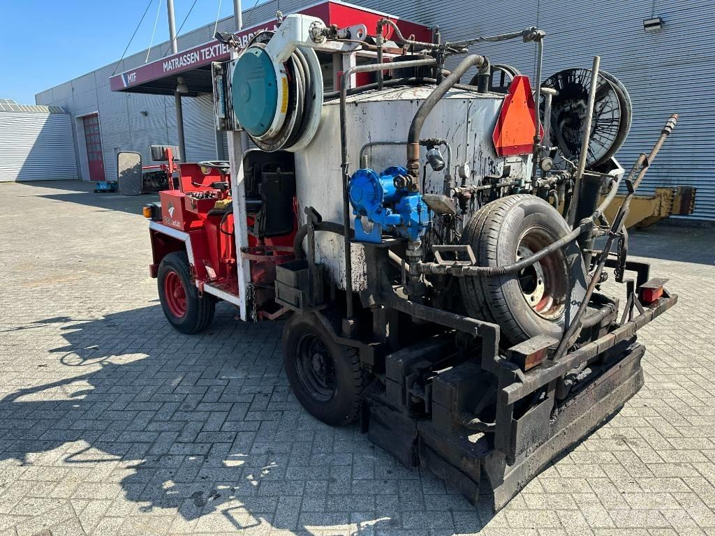 Burtec TSM 1000 L رشاشات بيتومين
