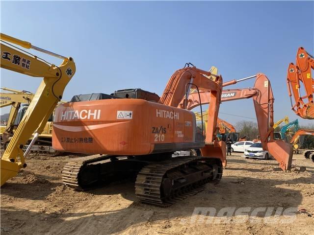 Hitachi ZX210 حفارات زحافة