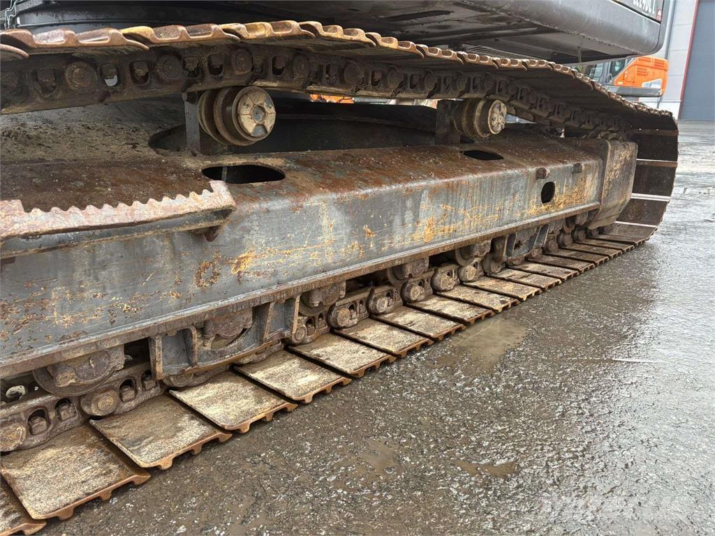 Volvo EC240 CL حفارات زحافة