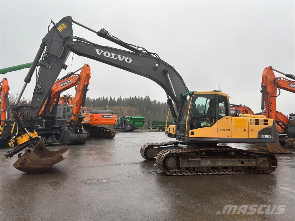 Volvo EC240 CL حفارات زحافة