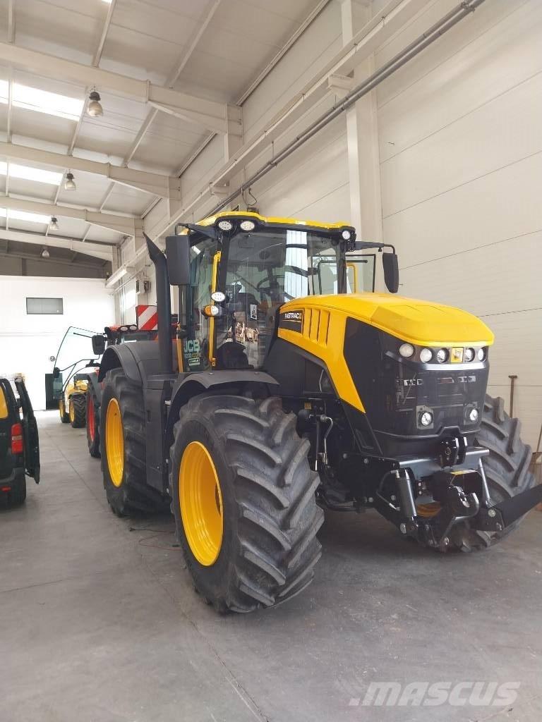 JCB 8330 iCON الجرارات