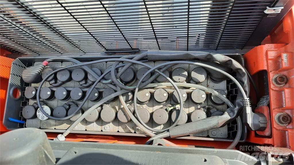 Linde L16 - BR1173 معدات التكديس الجوالة