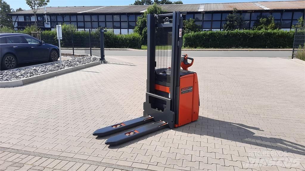 Linde L16 - BR1173 معدات التكديس الجوالة