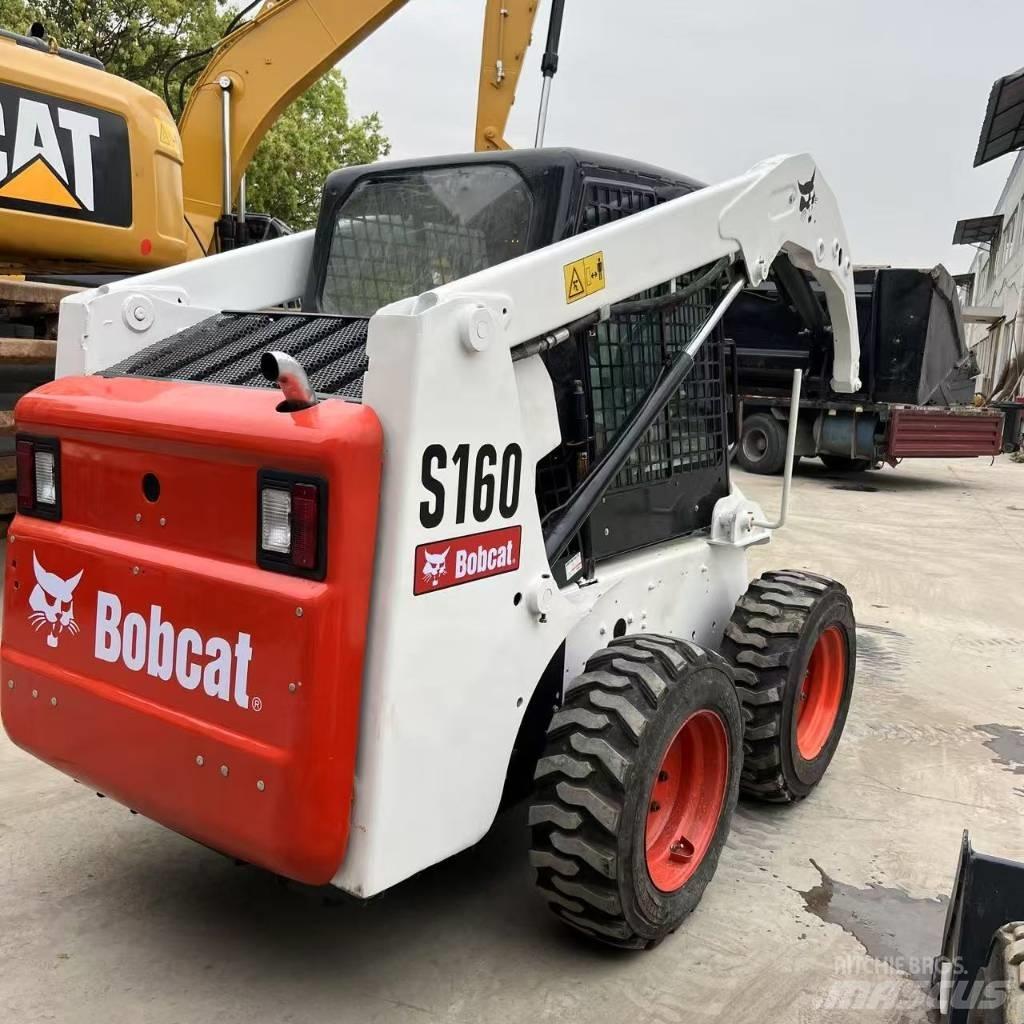 Bobcat S 160 لوادر انزلاقية التوجيه