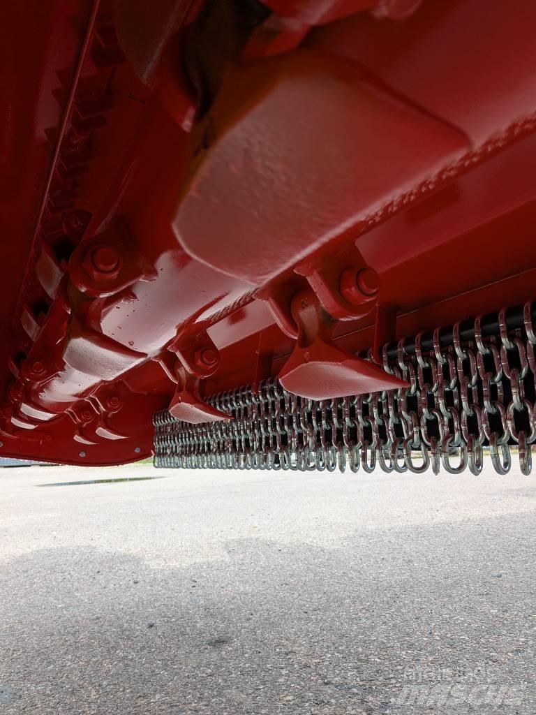Maschio Bisonte 300 جزازات وأغطية المراعي