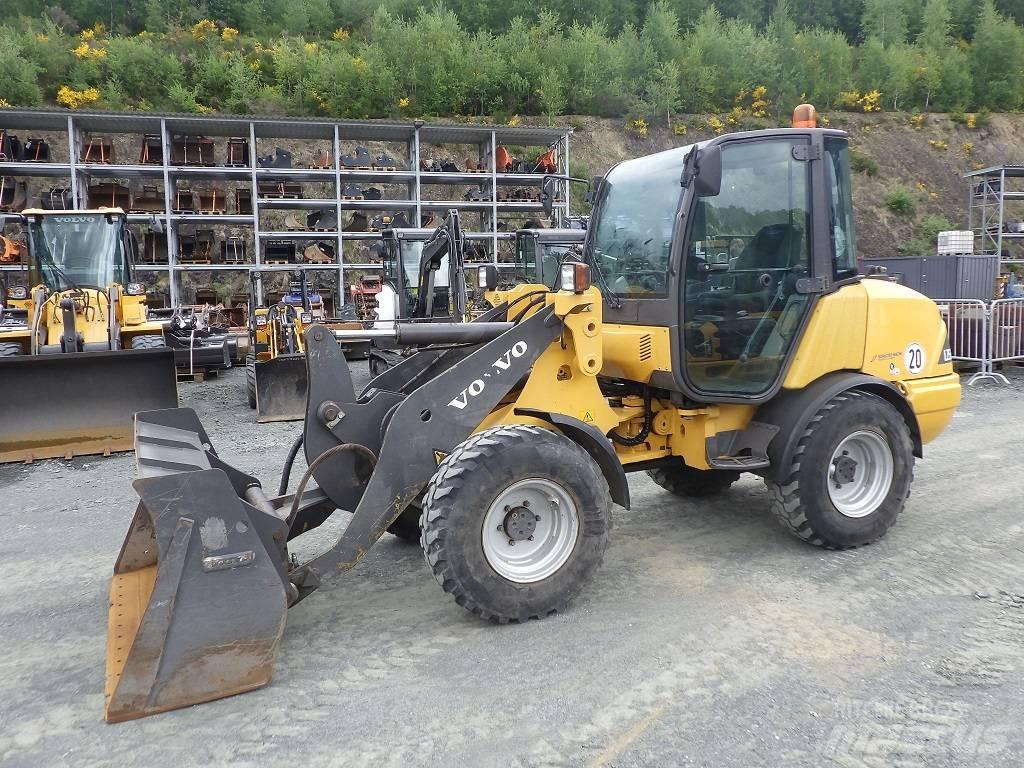 Volvo L 25 B لوادر بعجل