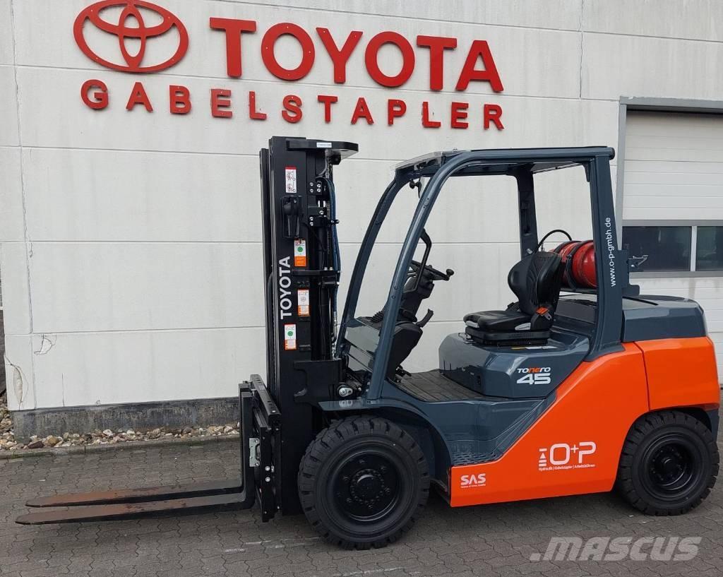 Toyota Tonero 8FG40F شاحنات LPG