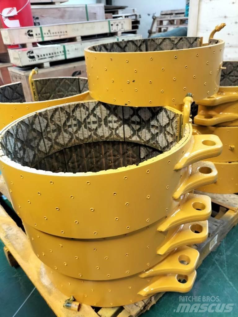 Komatsu D155 مكابح