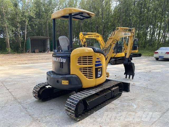 Komatsu PC 35 MR حفارات زحافة