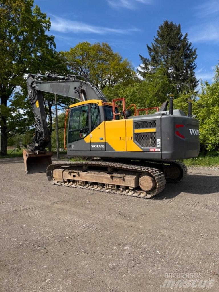 Volvo EC 220 EL حفارات زحافة