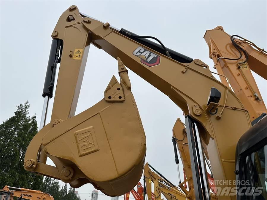 CAT 306E2 حفارات زحافة