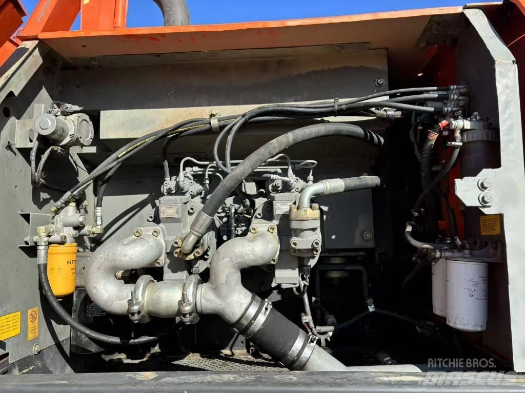 Hitachi ZX 350 H حفارات زحافة