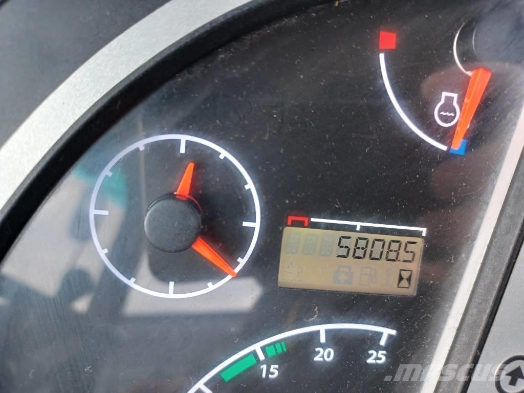 JCB 3 CX لوادر ذات جرافات عكسية