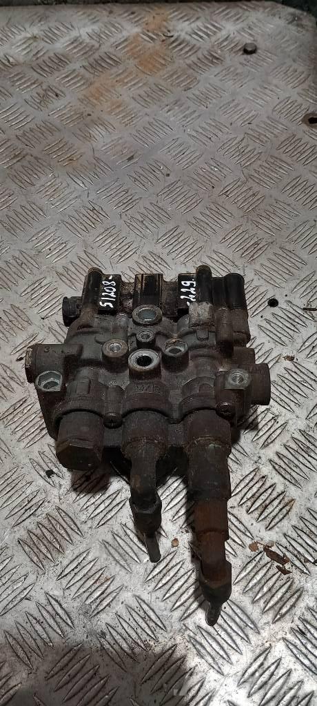 Scania 94 D.   1383958 مكابح