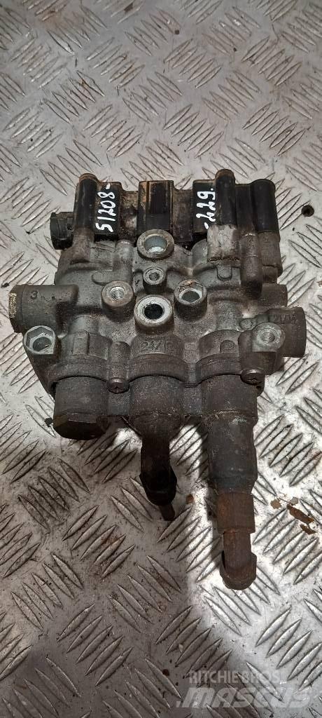 Scania 94 D.   1383958 مكابح