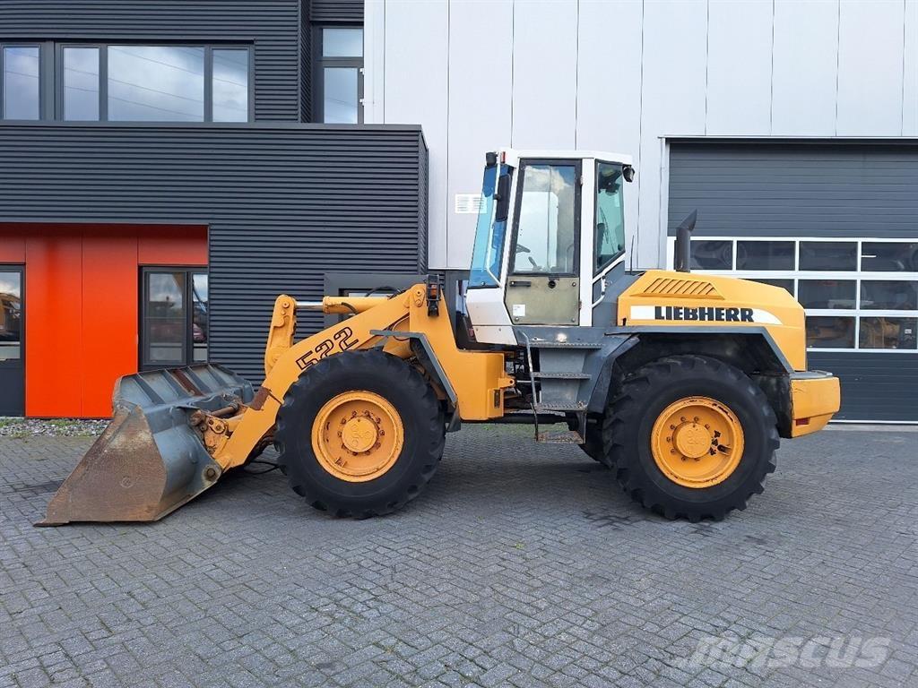 Liebherr L522 لوادر بعجل