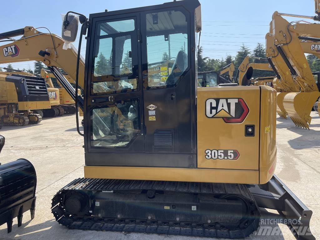 CAT 305.5 حفارات زحافة