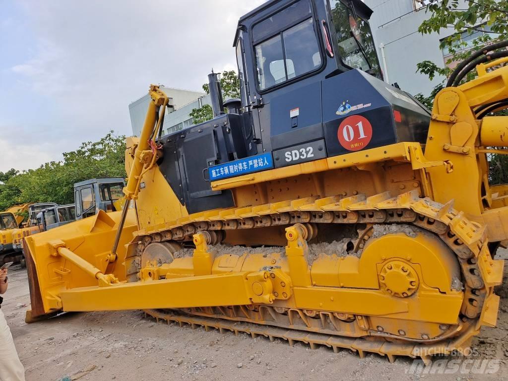 Shantui SD 32 بلدوزرات مجنزرة