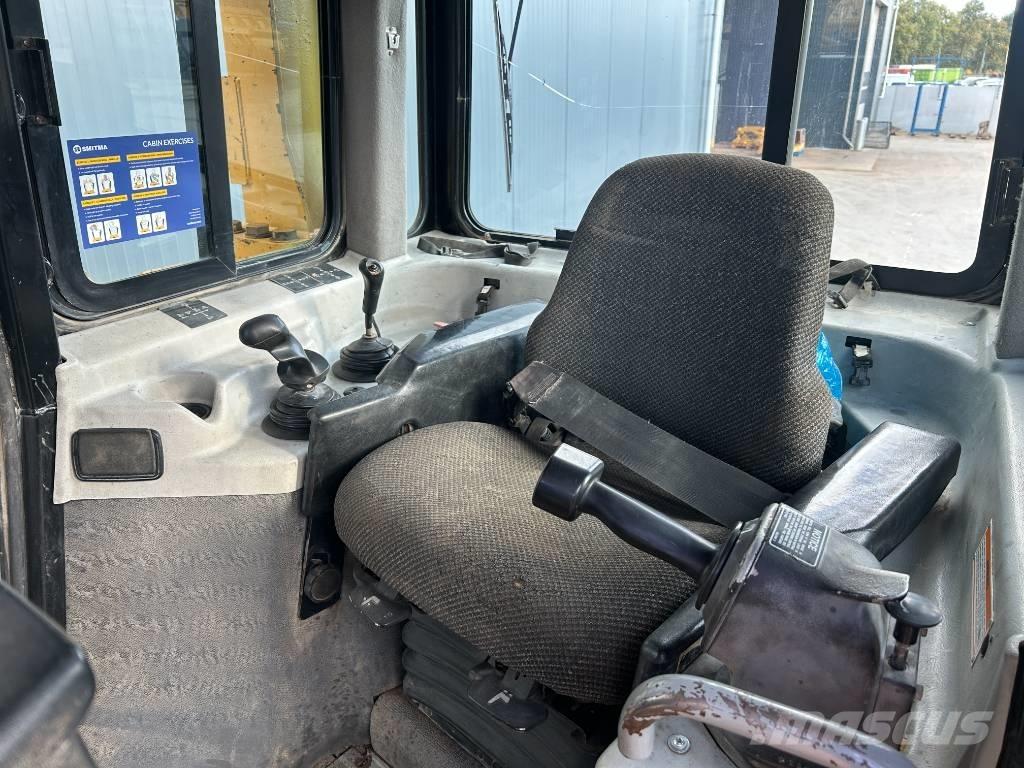 CAT D7R II بلدوزرات مجنزرة