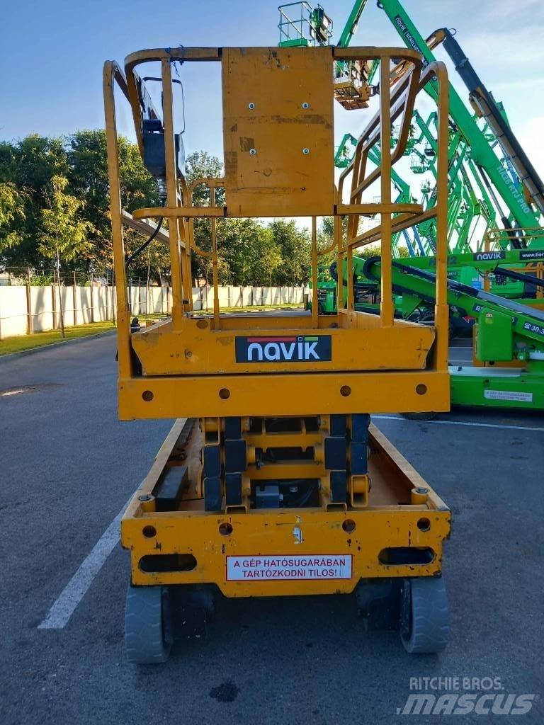 Haulotte Compact 10 رافعات مقصية الشكل