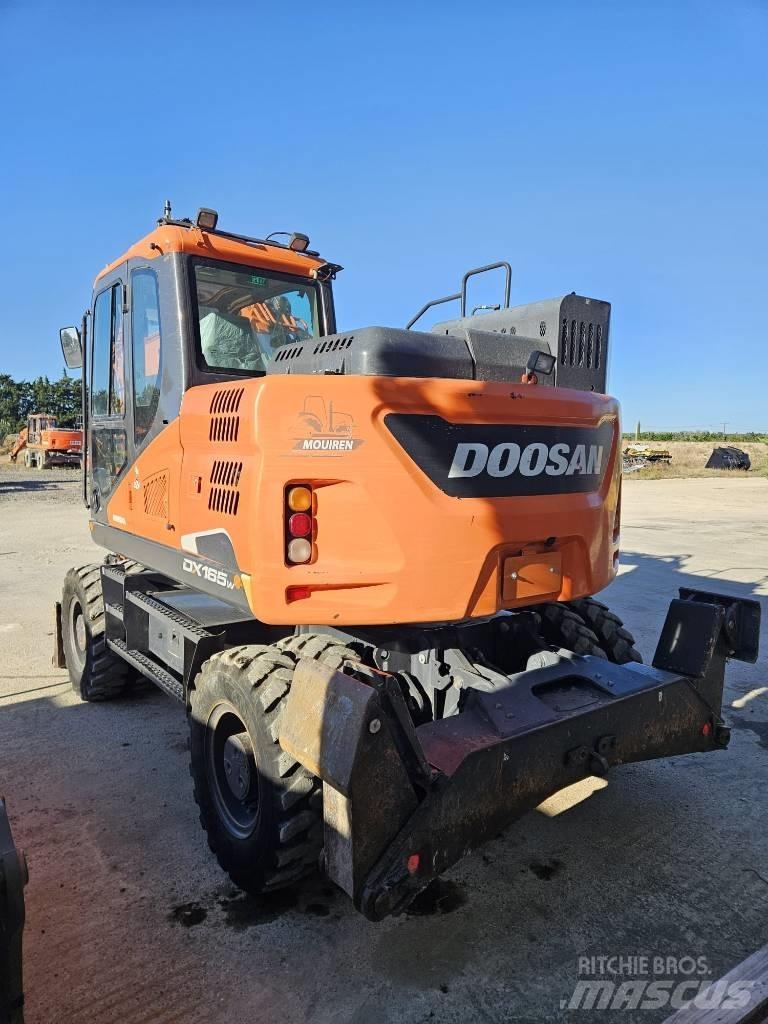 Doosan DX 165 W-5 حفارات بعجل