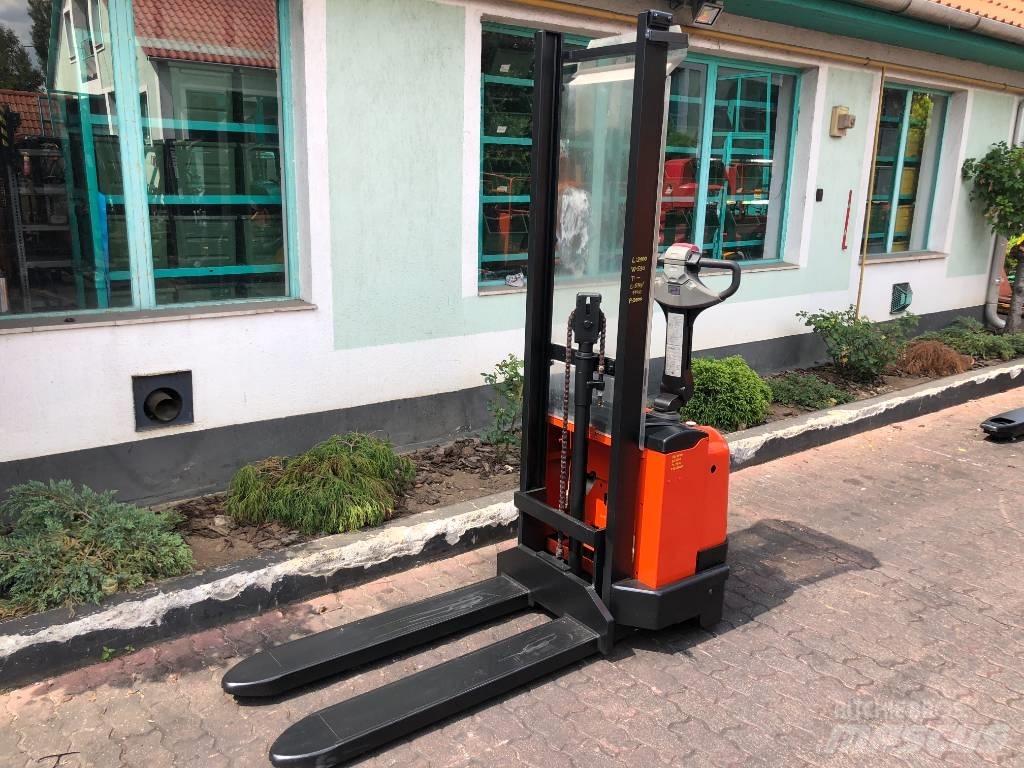 BT S10 V-3267 شاحنات مناولة ذات منصة نقالة يدوية