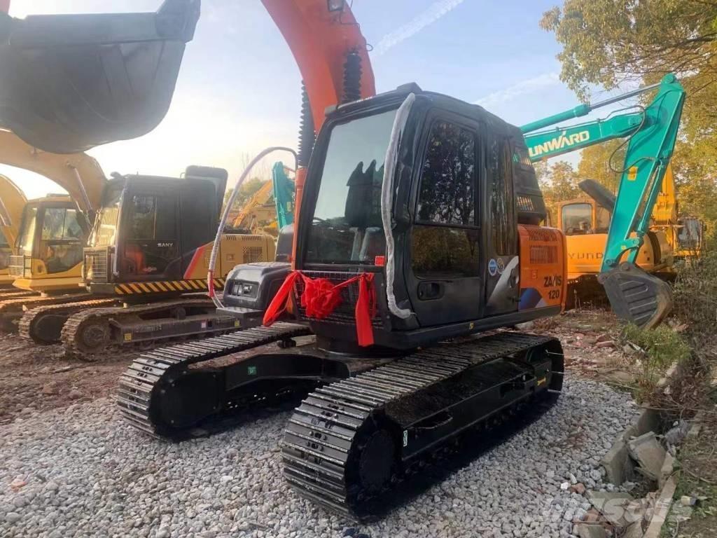 Hitachi zaxis120 حفارات زحافة