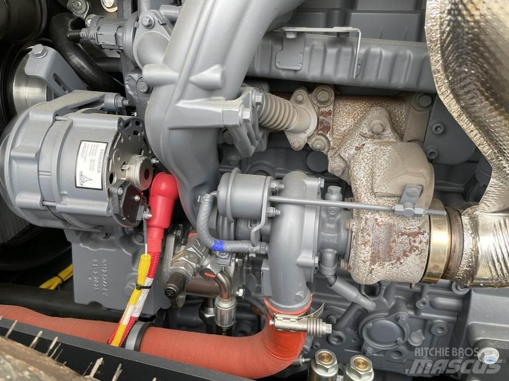 Bomag BW 213 D-5 مداحل أحادية الأسطوانة
