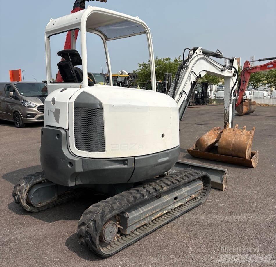 Neuson 38 Z 3 RD حفارات صغيرة أقل من 7 طن (حفارات صغيرة)