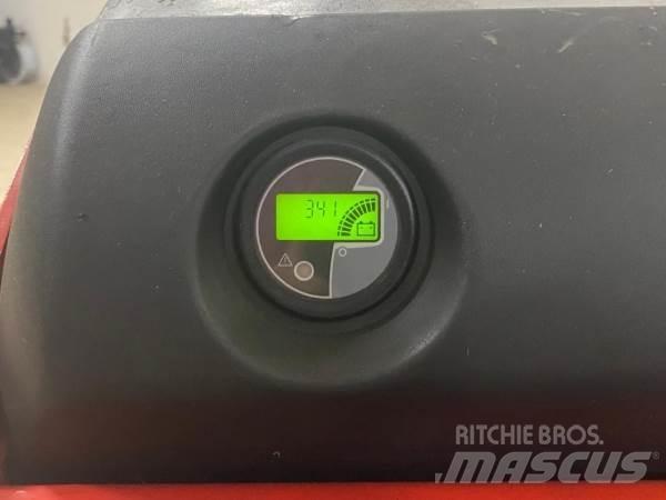 Manitou TI30 RM SP شاحنات مناولة ذاتية الدفع