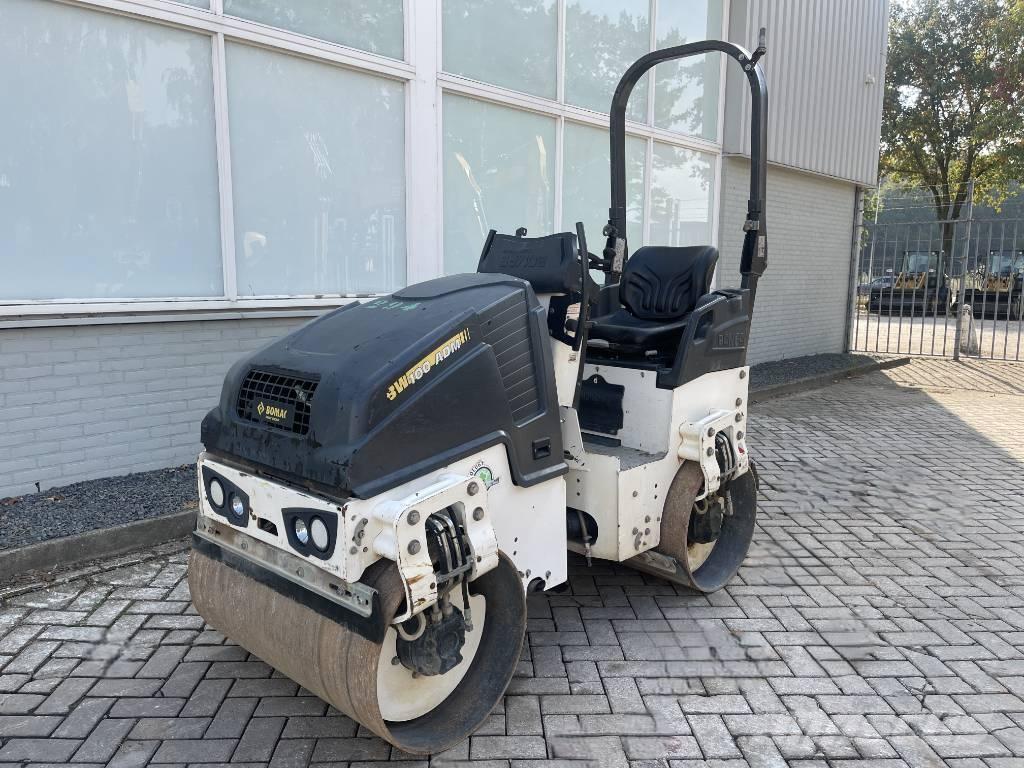 Bomag BW 100 AD M-5 مداحل ثنائية الاسطوانة