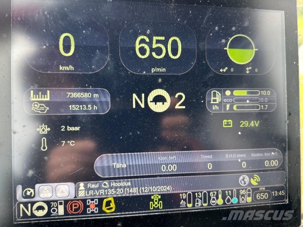 Komatsu 951 حصادات