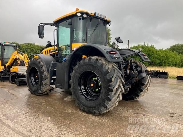 JCB Fastrac 4220 الجرارات