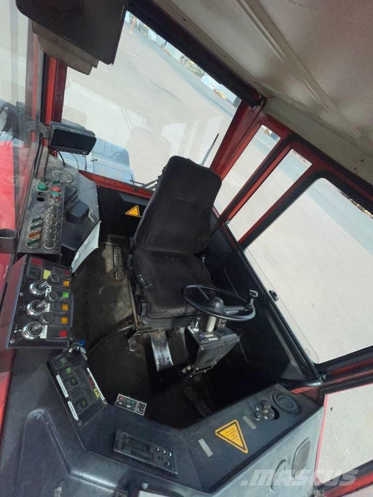 Sisu TR180CL جرارات صالات المطارات