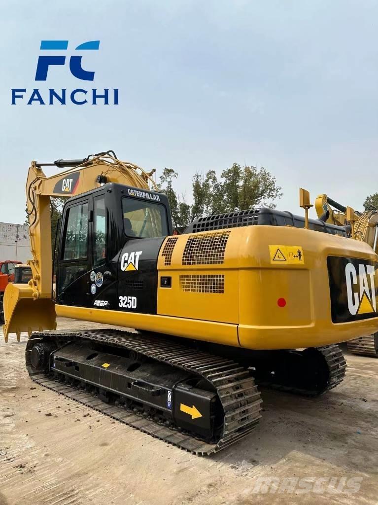 CAT 325D حفارات زحافة