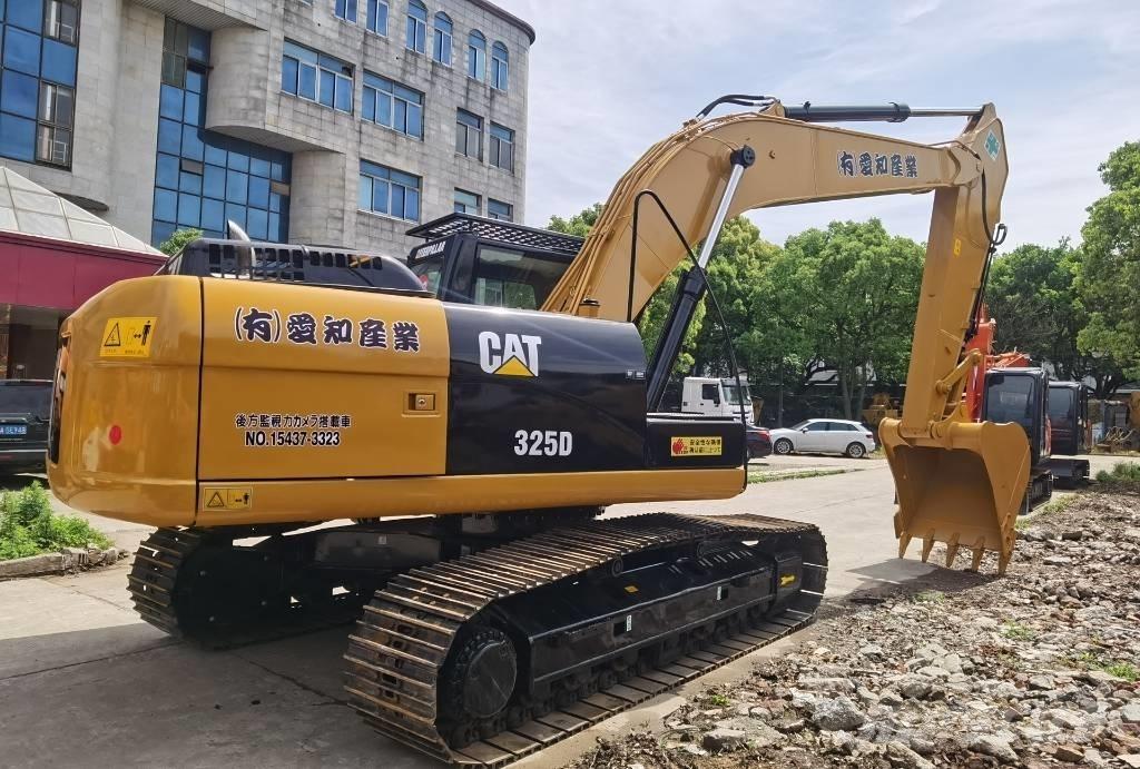 CAT 325 D حفارات زحافة