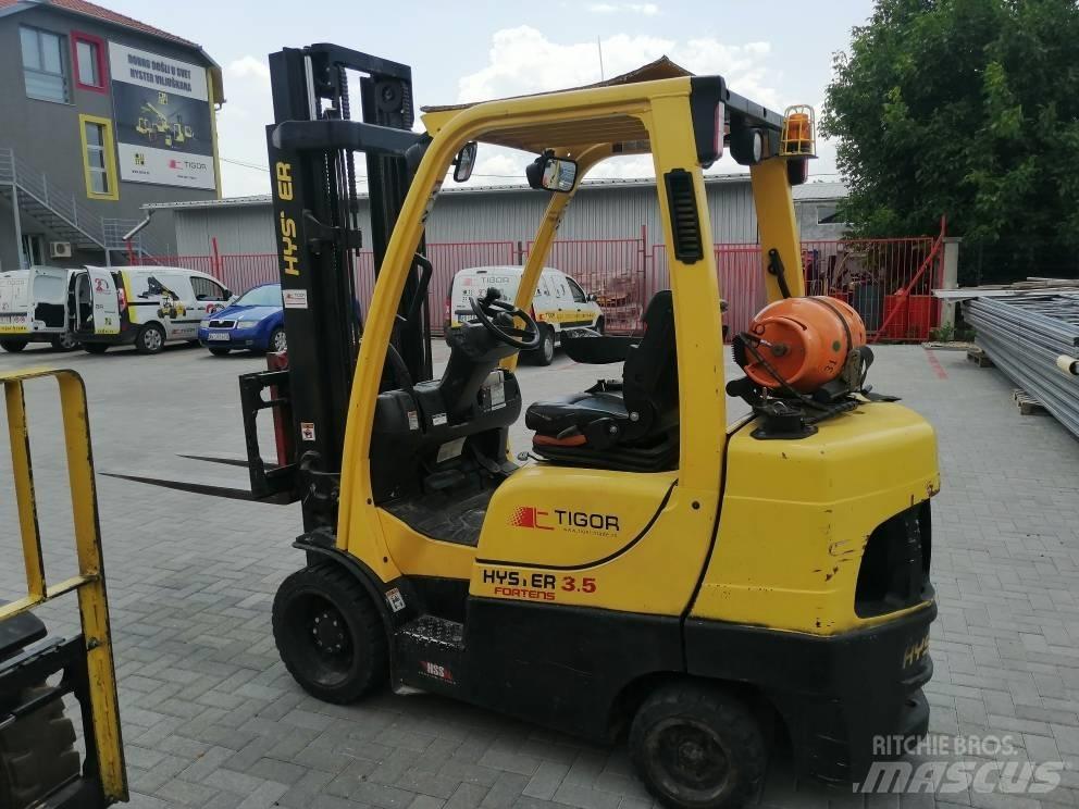 Hyster S 35 FT شاحنات LPG