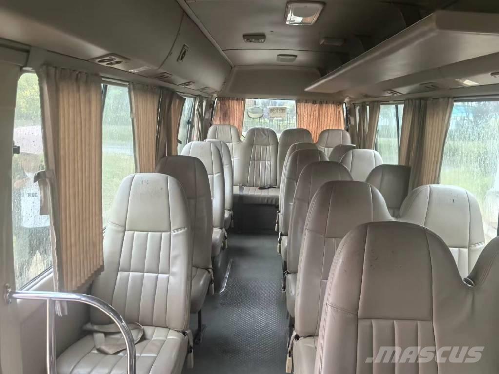 Toyota Coaster حافلة داخل المدينة