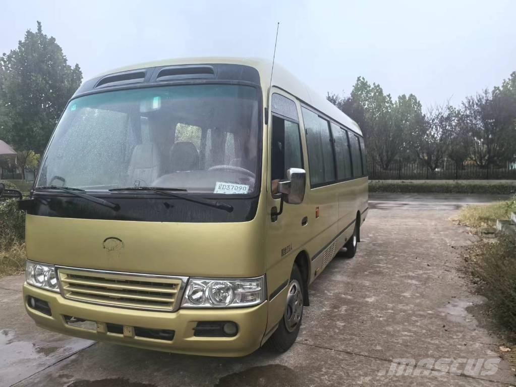 Toyota Coaster حافلة داخل المدينة