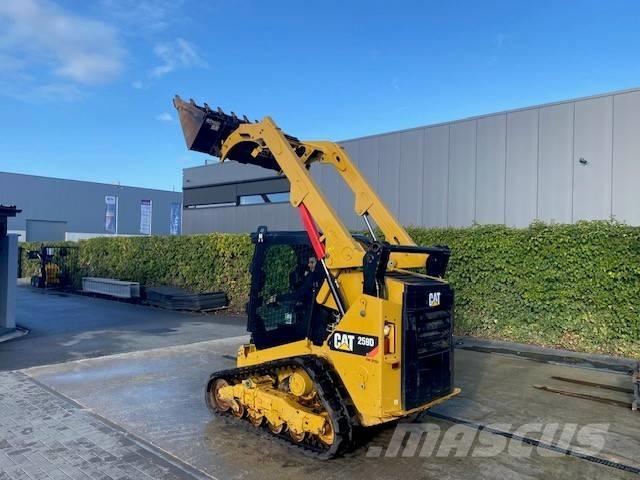 CAT 259 D لوادر انزلاقية التوجيه