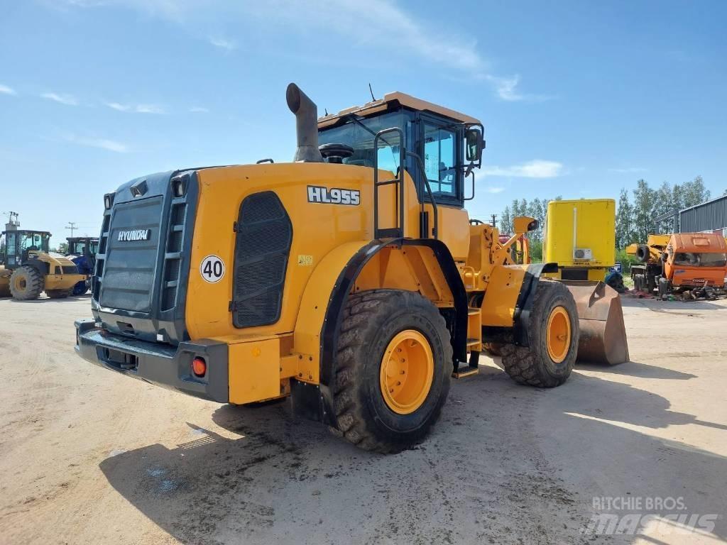 Hyundai HL 955 لوادر بعجل