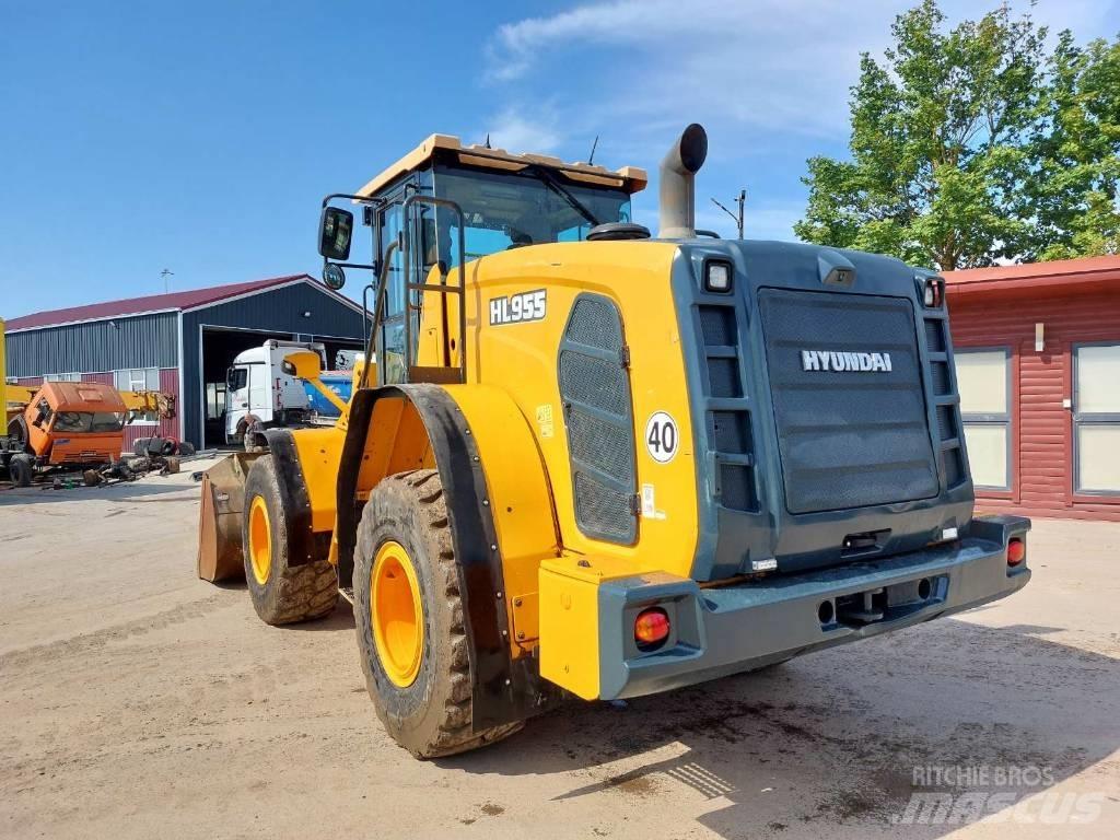 Hyundai HL 955 لوادر بعجل