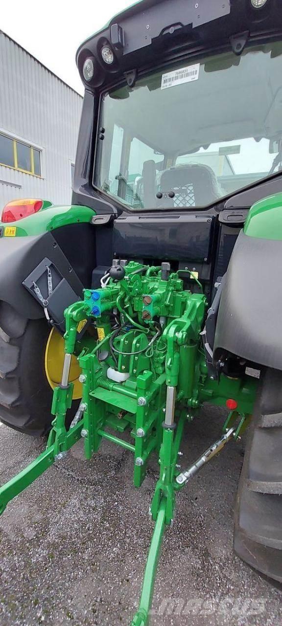 John Deere 6090m الجرارات