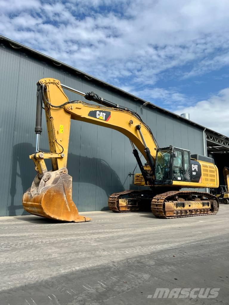 CAT 352F حفارات زحافة