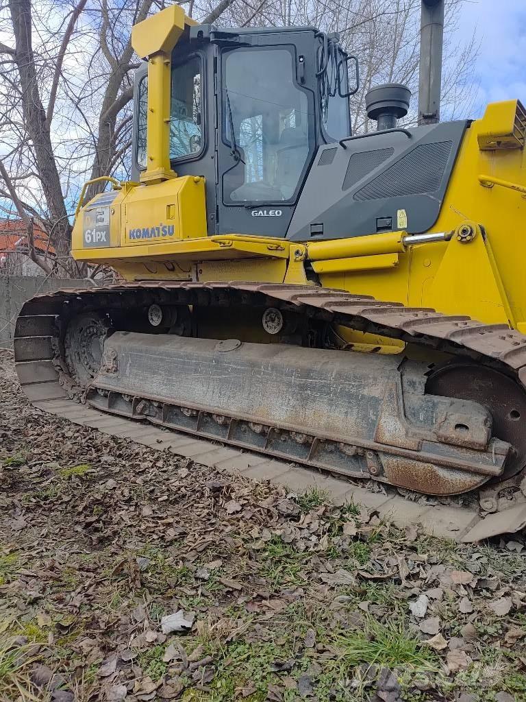 Komatsu D 61 PX-15 بلدوزرات مجنزرة